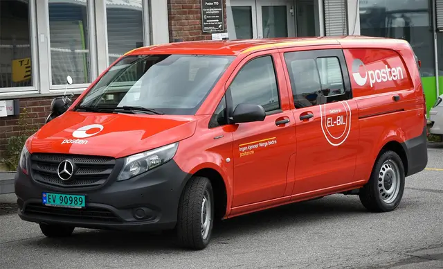 Avery Supreme Wrapping Film (SWF) Colour match Posten Norge 1,52x25m 