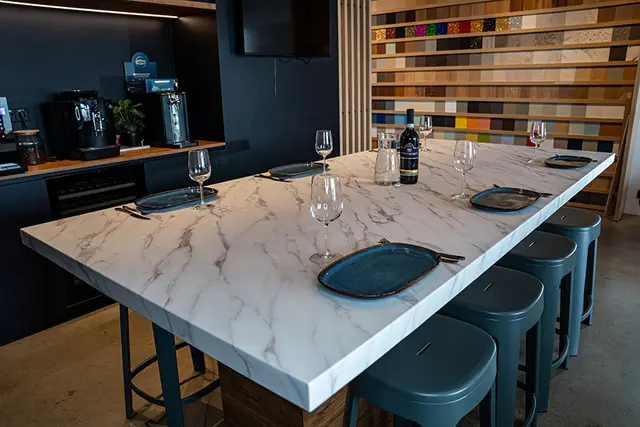 Cover Styl High-resistant Stone HRNE31 Statuary White  1,22x1m 