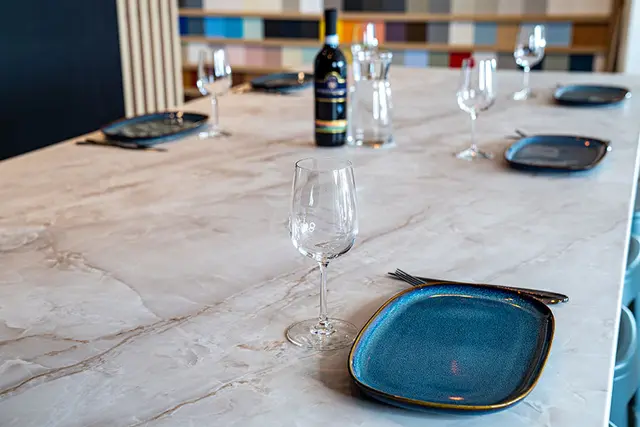 Cover Styl High-resistant Stone HRNE70 Onyx Gold  1,22x1m 