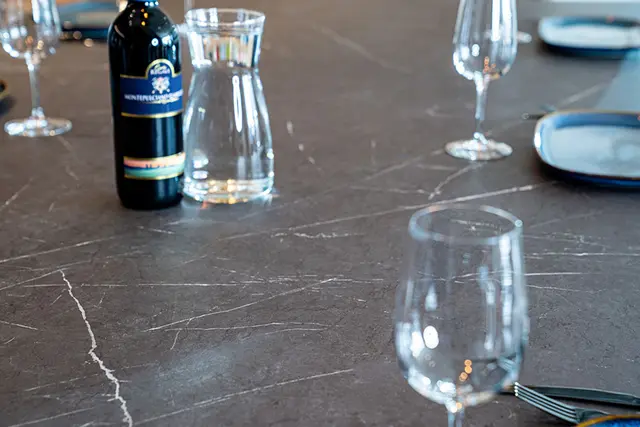 Cover Styl High-resistant Stone HRNF98 Armani Nero  1,22x1m 