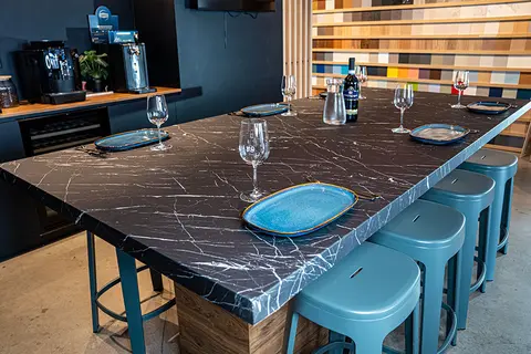 Cover Styl High-resistant Stone HRU50 Nero Marquina  1,22x1m