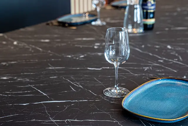 Cover Styl High-resistant Stone HRU50 Nero Marquina  1,22x1m 