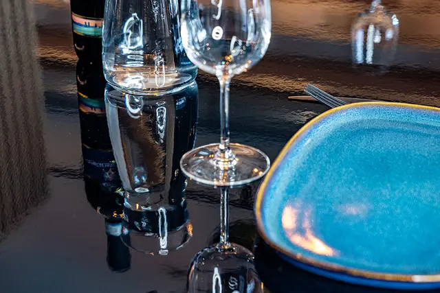 Cover Styl High-resistant Color HRJ5 Lacquered black  1,22x1m 