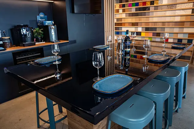 Cover Styl High-resistant Color HRJ5 Lacquered black  1,22x1m 