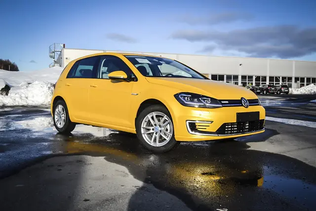 PWF Style CC4200 Matt Sunflower 1,52x1m 